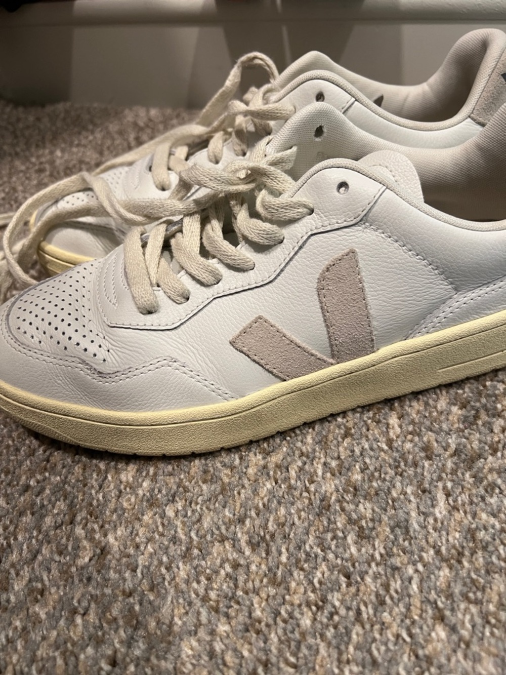 Women’s Veja tennis shoes